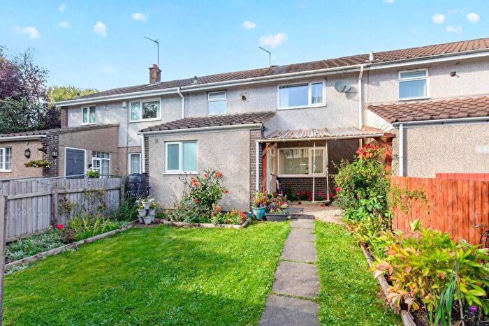 3 Bedroom Terraced House For Sale In Fairways Avenue, HG2