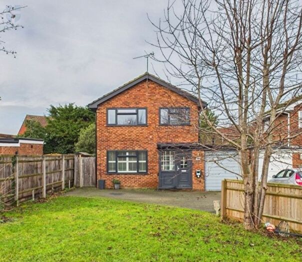 3 Bedroom Detached House For Sale In Ramworth Way, Aylesbury, HP21