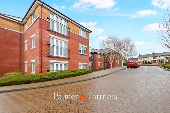 2 Bedroom Flat For Sale In Ratcliffe Court, Colchester, Essex, CO4
