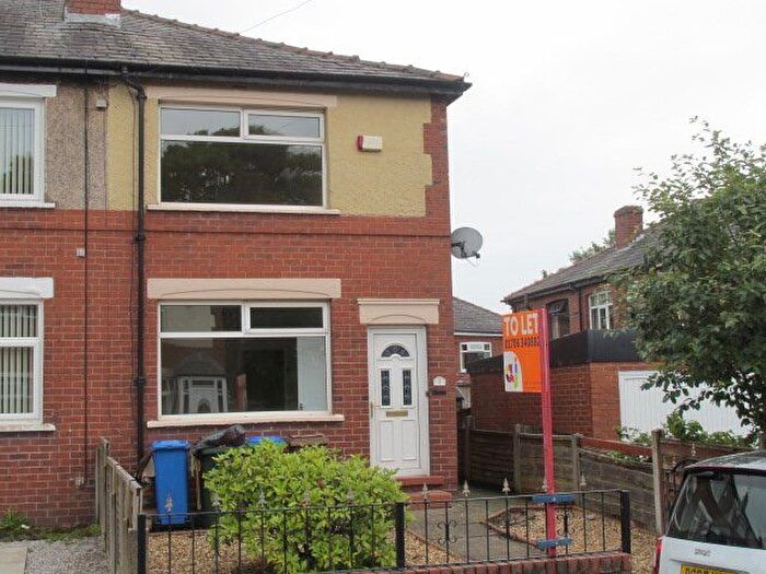 2 Bedroom Town House To Rent In Ullswater Avenue, Meanwood, Rochdale, OL12