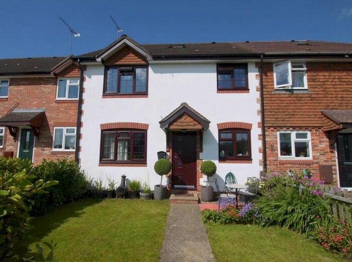 3 Bedroom Property To Rent In Robinwood Drive, Seal, Sevenoaks, TN15