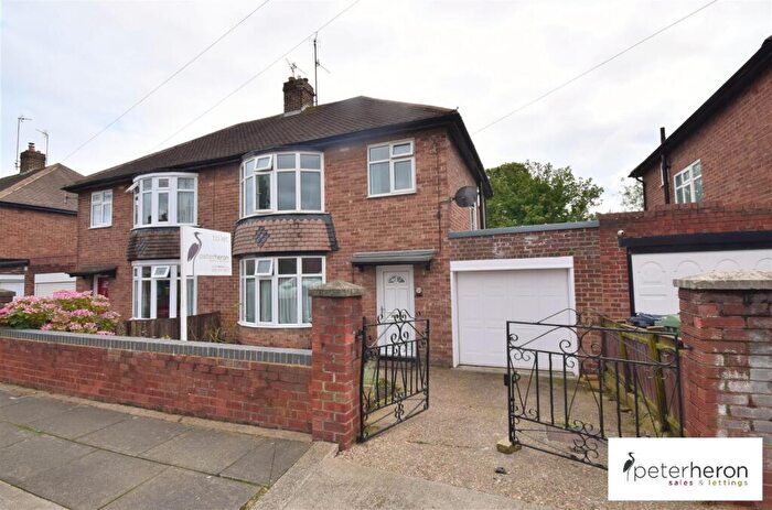 3 Bedroom Semi-Detached House To Rent In Hipsburn Drive, Barnes, Sunderland, SR3