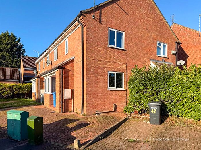 2 Bedroom Terraced House For Sale In Brambleside, Kettering, NN16