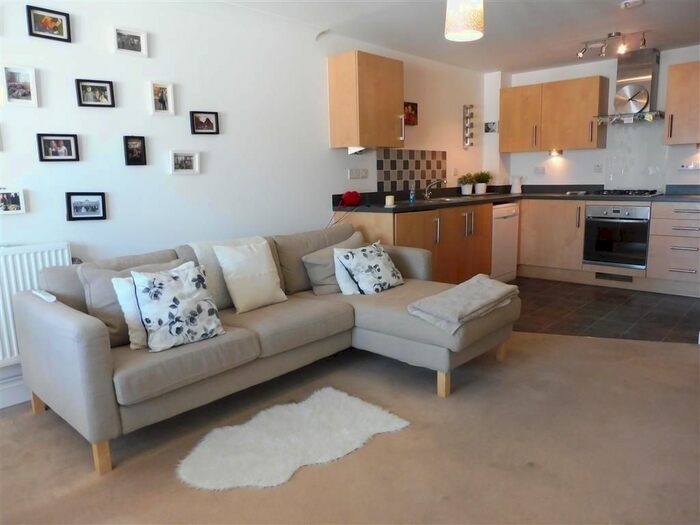 2 Bedroom Flat To Rent In The Compass, Southampton SO14