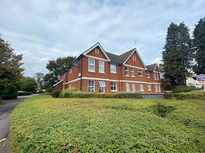 1 Bedroom Apartment To Rent In Sandringham Court, Regents Park Road, SO15