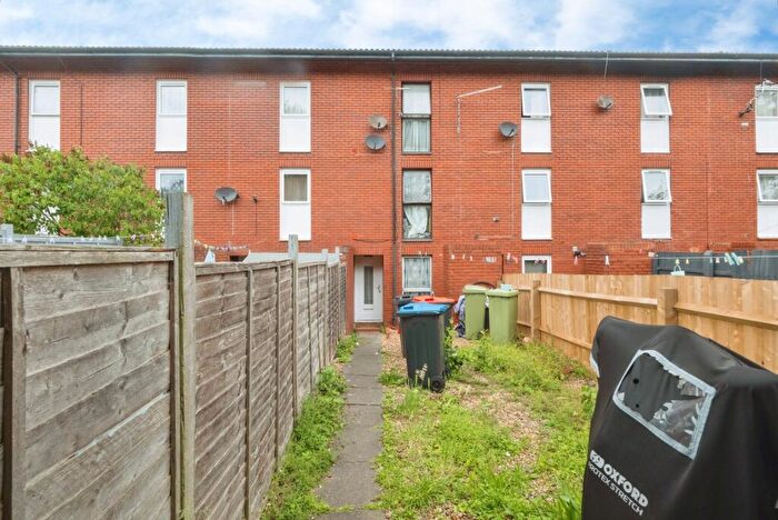 4 Bedroom Terraced House For Sale In Permayne, New Bradwell, Milton Keynes, MK13