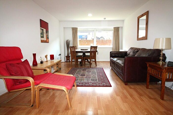 2 Bedroom Apartment To Rent In Royal Plaza, Westfield Terrace, S1
