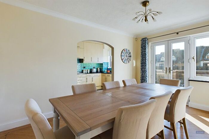 4 Bedroom Property To Rent In White Heather Court, Hythe, Southampton, SO45