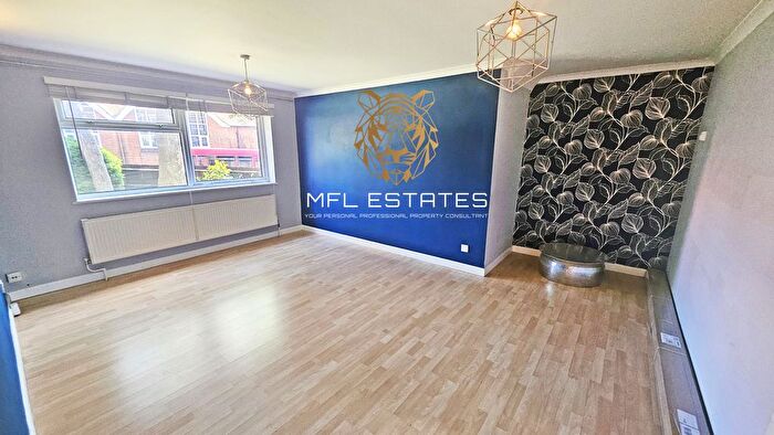 2 Bedroom Maisonette To Rent In Shelbey Court, Farnaby Road, BR1