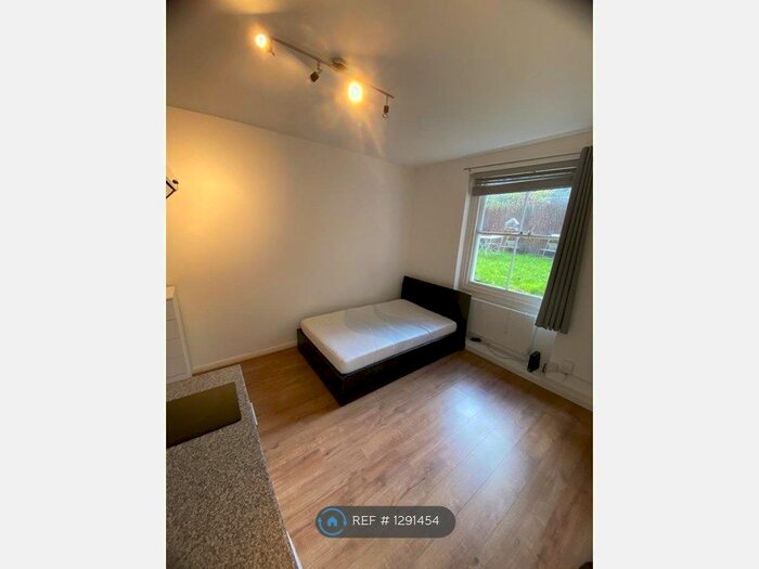 Studio To Rent In Belsize Park, London NW3