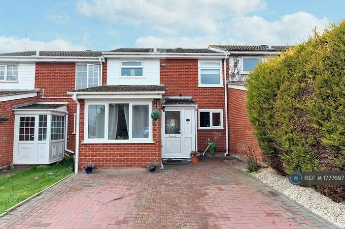 3 Bedroom Terraced House To Rent In Churchill Avenue, Wellingborough, NN8