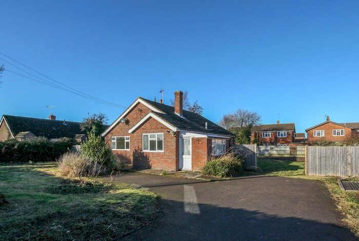 3 Bedroom Bungalow To Rent In Marsworth Road, Pitstone, Leighton Buzzard, LU7