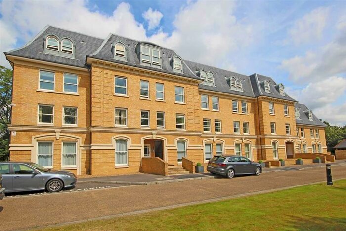 2 Bedroom Flat To Rent In Langdon Park, Teddington, TW11