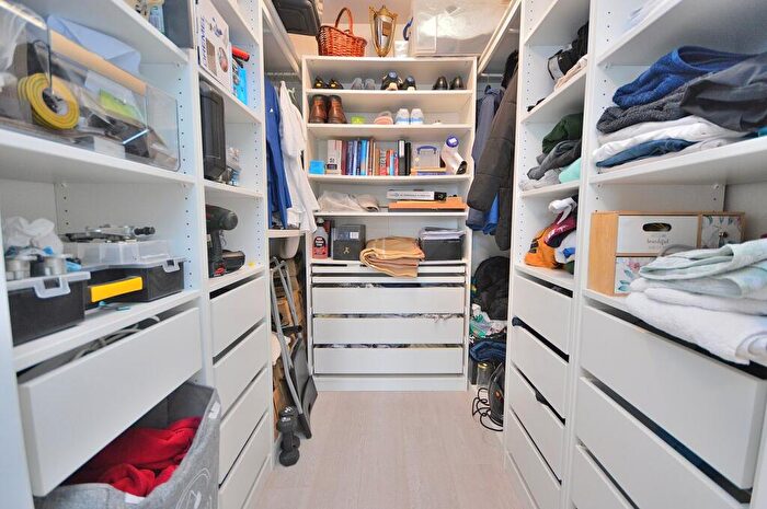 2 Bedroom Apartment To Rent In Broad Street, Northampton, NN1