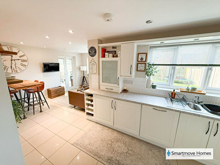 4 Bedroom Detached House For Sale In Trinity Way, Heanor, DE75