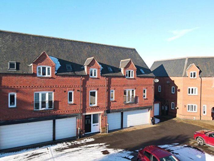 3 Bedroom Apartment For Sale In Waters Edge, Bell Lane, Nottingham, NG11