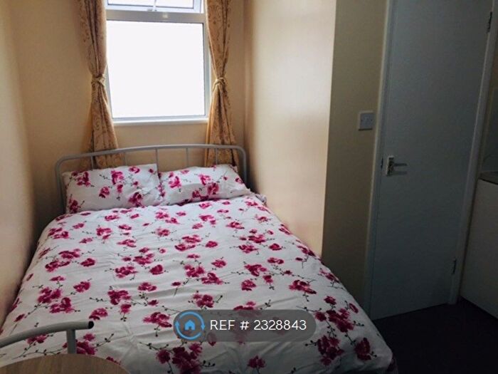 Studio To Rent In Sidney Avenue, London, N13