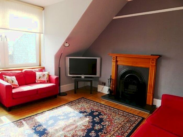 2 Bedroom Flat To Rent In Holburn Street, Aberdeen, AB10
