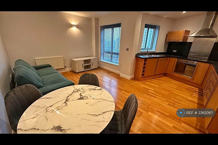 2 Bedroom Flat To Rent In Brook House, Manchester, M15