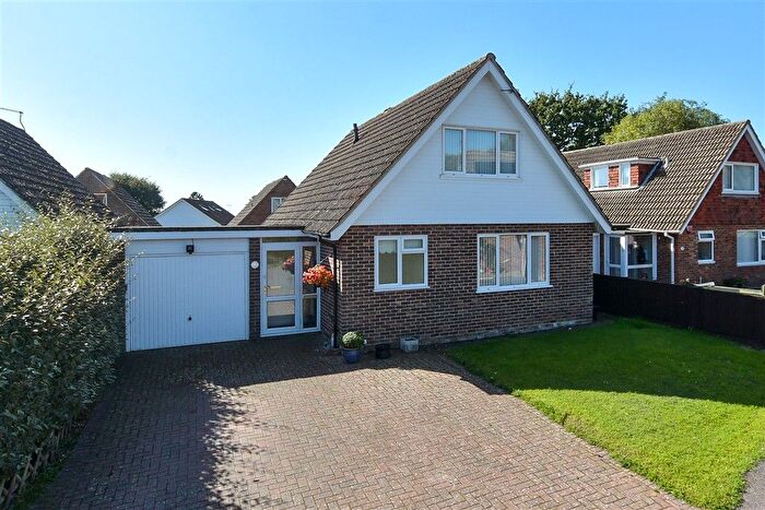 3 Bedroom Chalet For Sale In Freshfield Lane, Saltwood, Hythe, Kent, CT21