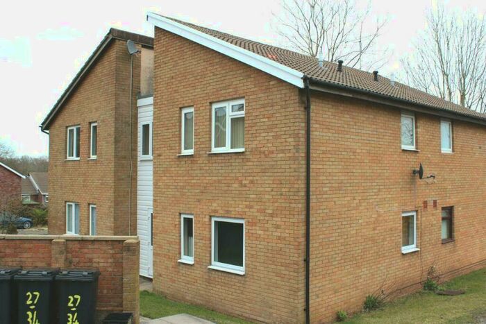 Flat To Rent In Pentre Close, Coed Eva, Cwmbran, NP44
