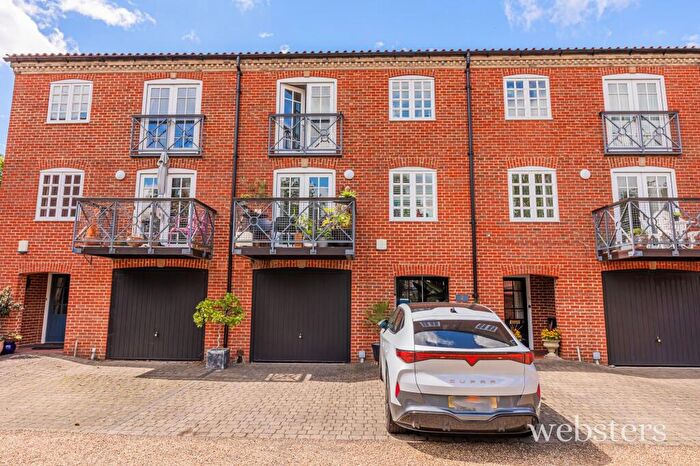 4 Bedroom Terraced House For Sale In Bracondale Millgate, Norwich, NR1