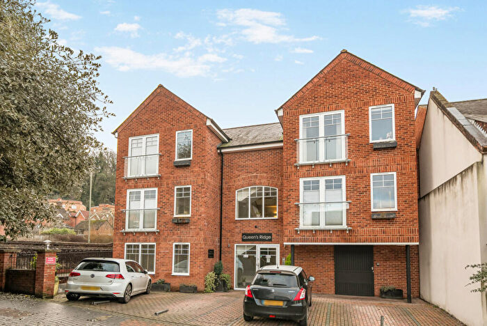 2 Bedroom Apartment For Sale In Queens Ridge, Queen Street, Godalming, GU7