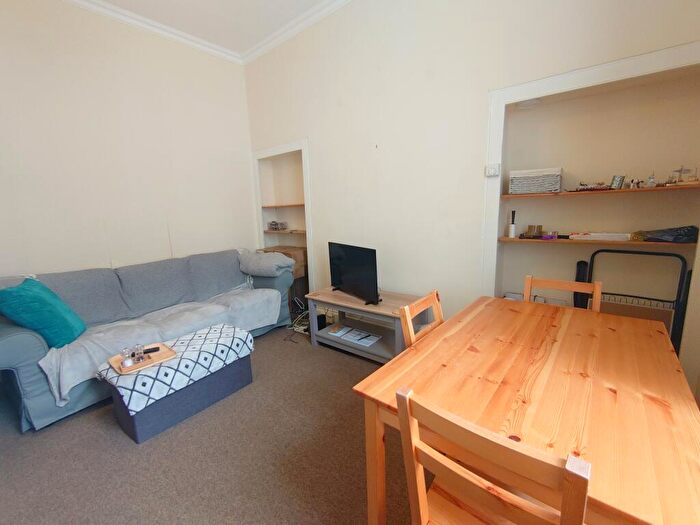 2 Bedroom Flat To Rent In Haystone Place, Plymouth *Available With Zero Deposit Guarantee*, PL1