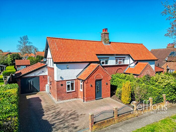 4 Bedroom Semi Detached House For Sale In Margetson Avenue, Norwich, Norfolk, NR7