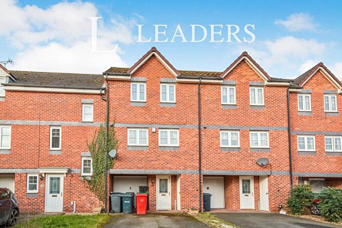 3 Bedroom Semi-Detached House To Rent In Clyde Street, Hilton, DE65