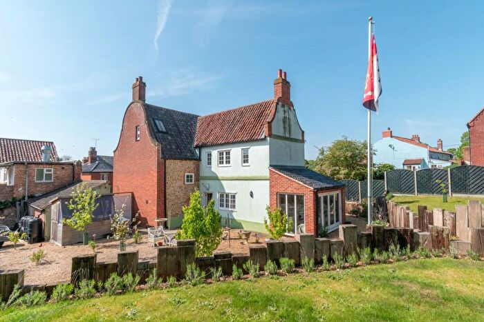 5 Bedroom Character Property For Sale In Oak Street, Fakenham, NR21