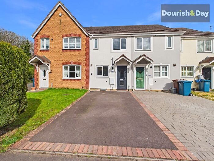 2 Bedroom Terraced House For Sale In Commonside Close, Stafford, ST16