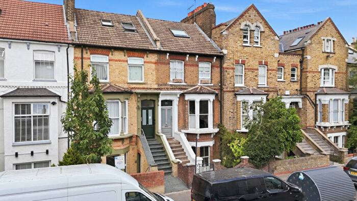 4 Bedroom Terraced House For Sale In Sandringham Road, London, E8