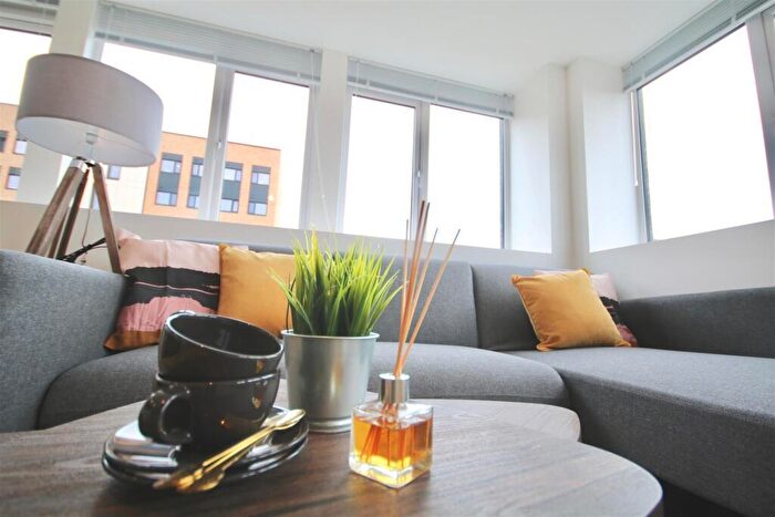 2 Bedroom Flat To Rent In Enterprise House, Isambard Brunel Road, PO1