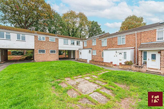 2 Bedroom End Of Terrace House To Rent In Holbeck, Bracknell, Berkshire, RG12