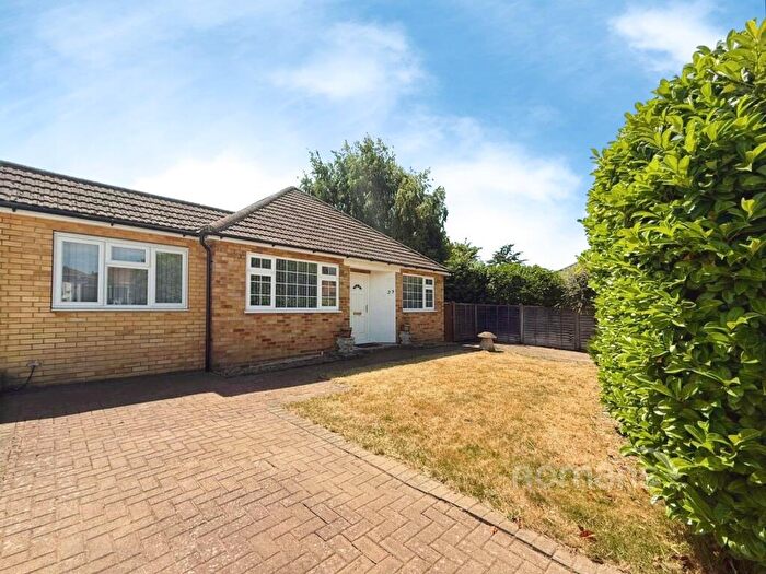 3 Bedroom Bungalow For Sale In Clare Road, Taplow, Maidenhead, SL6
