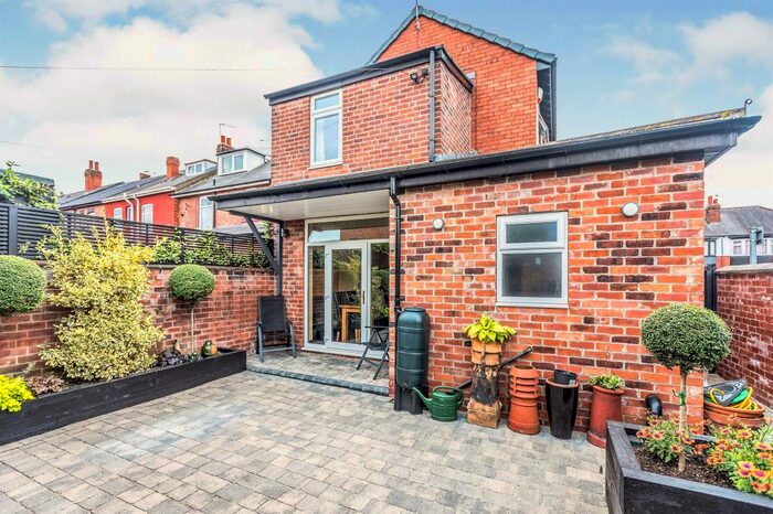 4 Bedroom Property To Rent In Lifford Road, Doncaster, DN2