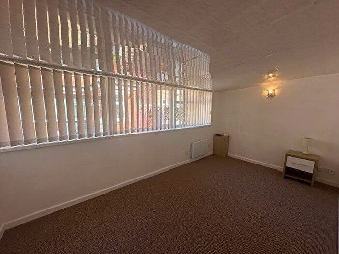 2 Bedroom Bungalow To Rent In Clifton Drive South, Lytham St. Annes, FY8