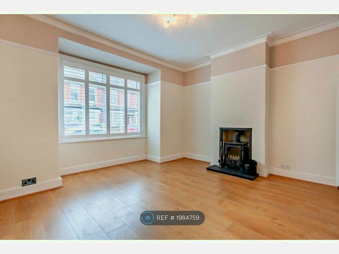 3 Bedroom End Of Terrace House To Rent In Lansdowne Road, Purley, CR8