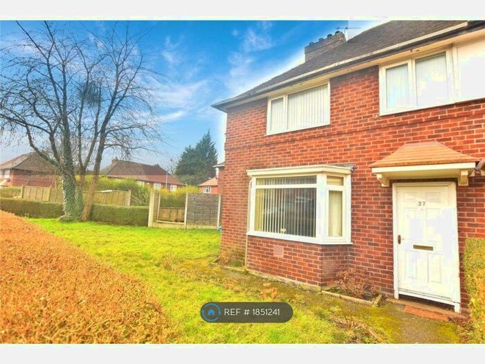 3 Bedroom Semi-Detached House To Rent In Clough Road, Manchester, M9