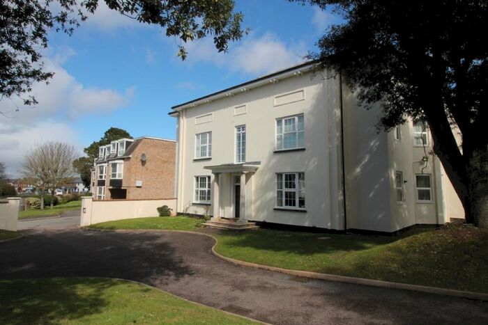 2 Bedroom Flat To Rent In Alphington, EX2