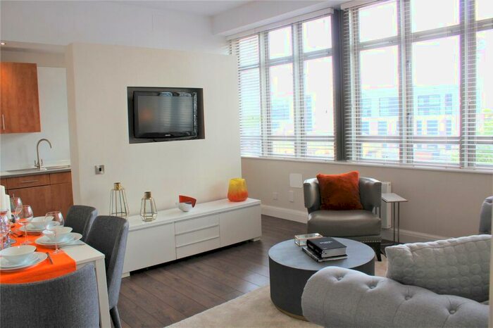 2 Bedroom Apartment To Rent In City Road, City Road London, EC1V
