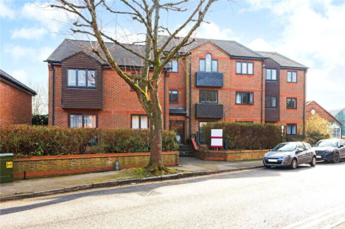 1 Bedroom Apartment To Rent In Chatsworth Court, Granville Road, St. Albans, Hertfordshire, AL1