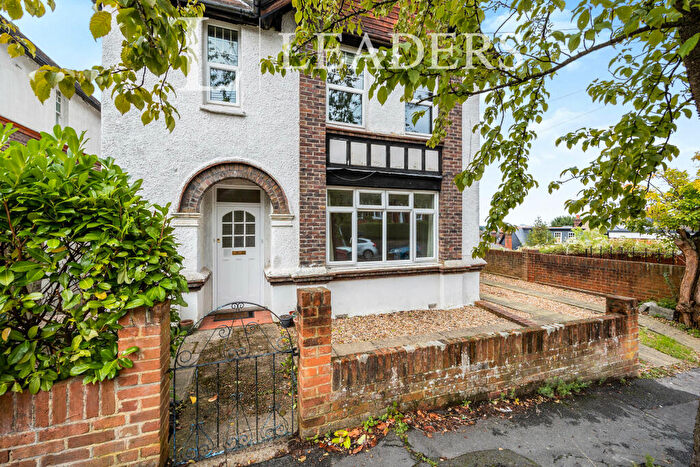 1 Bedroom Apartment To Rent In The Mount, Guildford, GU2