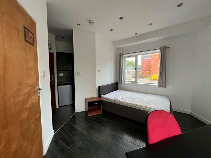 1 Bedroom Flat To Rent In Brays Lane, Coventry, CV2