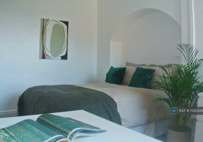 7 Bedroom Terraced House To Rent In College Road, Bangor, LL57