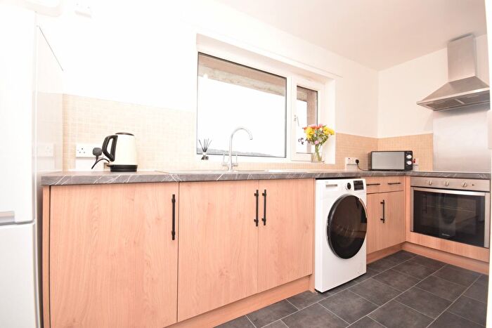 2 Bedroom Flat To Rent In Pomarium Street, Perth, Perthshire, PH2