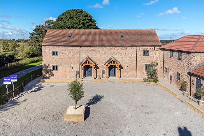 4 Bedroom Barn Conversion For Sale In Chestnut Barn, Camela Lane, Camblesforth, Selby, YO8