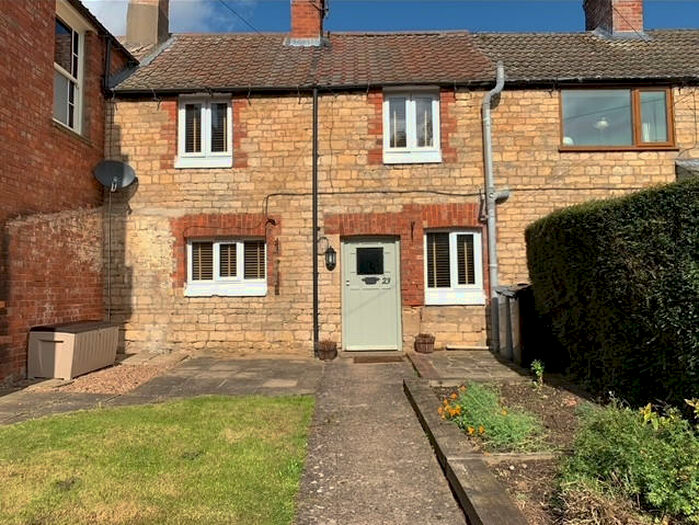 2 Bedroom Terraced House To Rent In Pinfold Road, Grantham, Lincolnshire, NG33