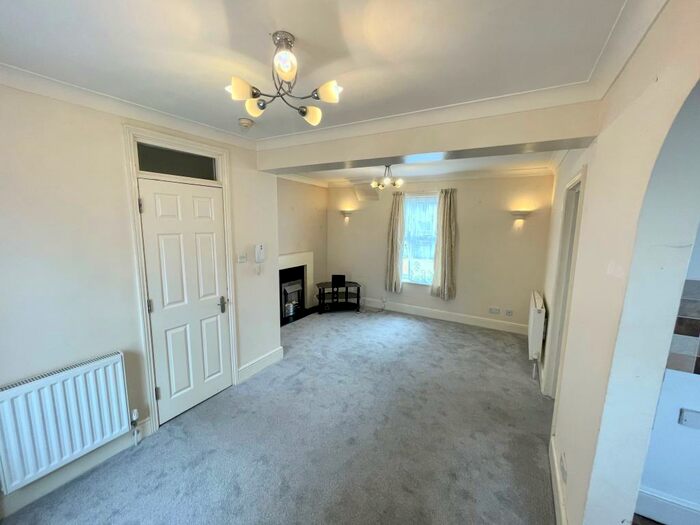 2 Bedroom Flat To Rent In London Road South, Lowestoft, NR33